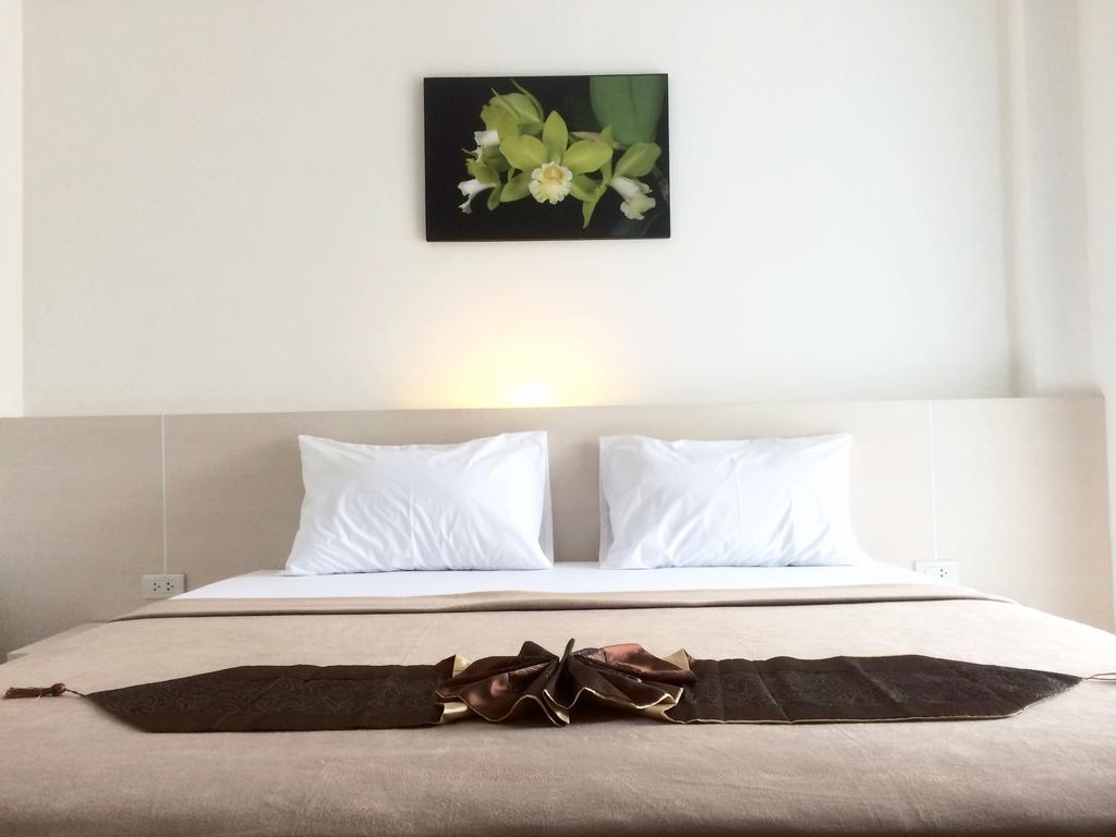 Phuthara Hostel Пхукет Номер фото