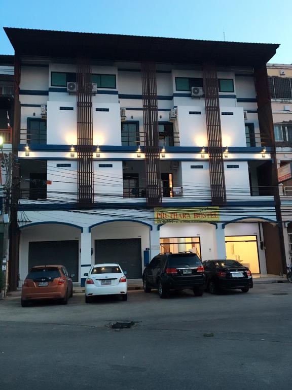Phuthara Hostel Пхукет Экстерьер фото